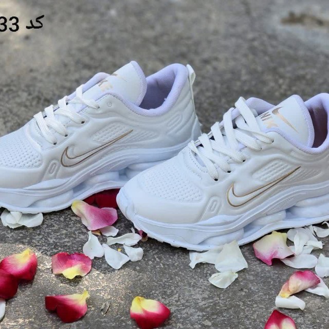 فروش ویژه  کفش اسپرت بچگانه مدل نایک کپسولی   با جنس و کیفیت  عالی رنگ سفید طلایی باارسال رایگان کد 5533