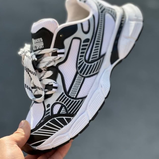 فروش پاییزی کفش کتونی اسپرت مردانه پسرانه مدل بالنسیاگا جدید و منحصر به فرد رنگ سفیدطوسی مشکی با ارسال رایگان