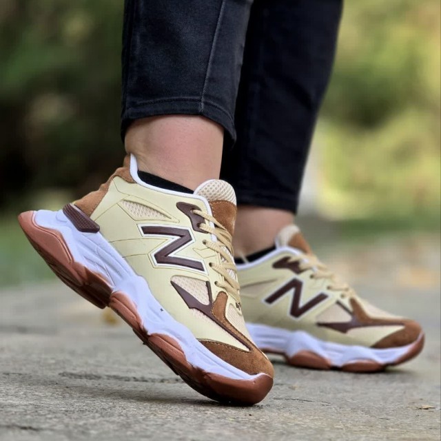 فروش ویژه این هفته کفش کتونی اسپرت زنانه دخترانه مدل نیوبالانس 9060 ویژه و باکیفیت رنگ کرم قهوه ای با ارسال رایگان