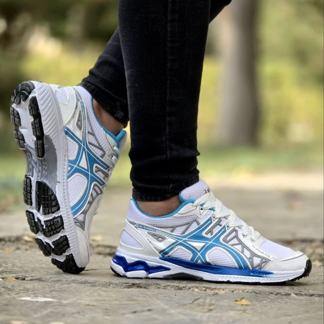 تخفیف ویژه و جذاب کفش کتونی اسپرت مردانه و پسرانه مدل اسیکس بادوام و با کیفیت رنگ سفید ابی طوسی با ارسال رایگان