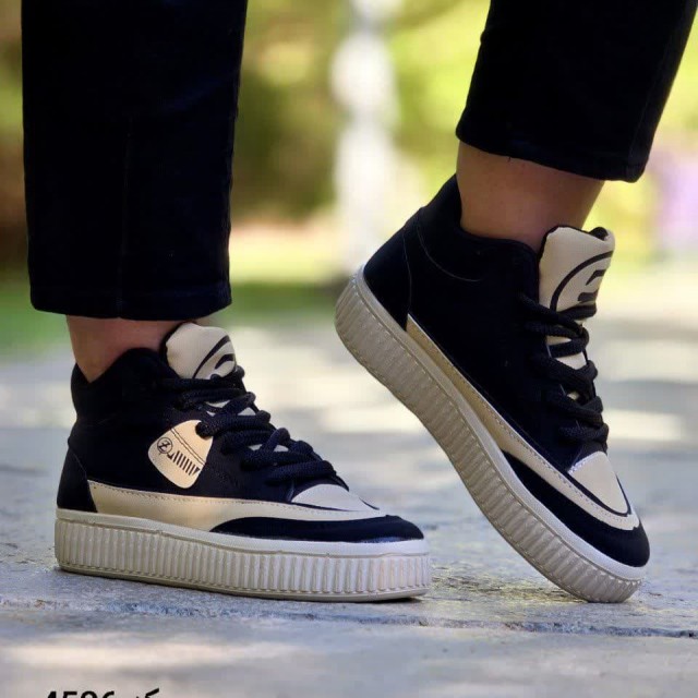 تخفیف فوق العاده کفش نیم بوت زنانه دخترانه مدل فشیون به روز و بادوام رنگ مشکی کرم باارسال رایگان کد 4526