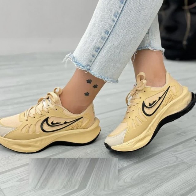 فروش ویژه کفش کتونی اسپرت زنانه دخترانه مدل نایک یه مدل خاص  رنگ کرم مشکی  با ارسال رایگان