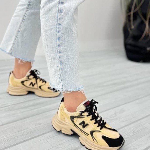 حراج باور نکردنی کفش کتونی اسپرت زنانه دخترانه مدل نیوبالانس فوق العاده ویژه رنگ کرم مشکی با ارسال رایگان