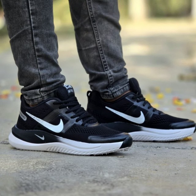 تخفیف فوق العاده کفش کتونی اسپرت مدل نایک اسپیسر مردانه پسرانه مناسب ورزش و پیاده روی رنگ مشکی سفید   با ارسال رایگان