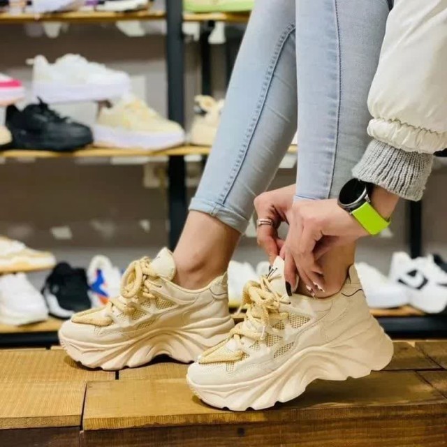 تخفیف فوق العاده کفش  اسپرت دخترانه زنانه مدل لوئیس  ویلتون LV  جذاب و خاص رنگ کرمی با ارسال رایگان