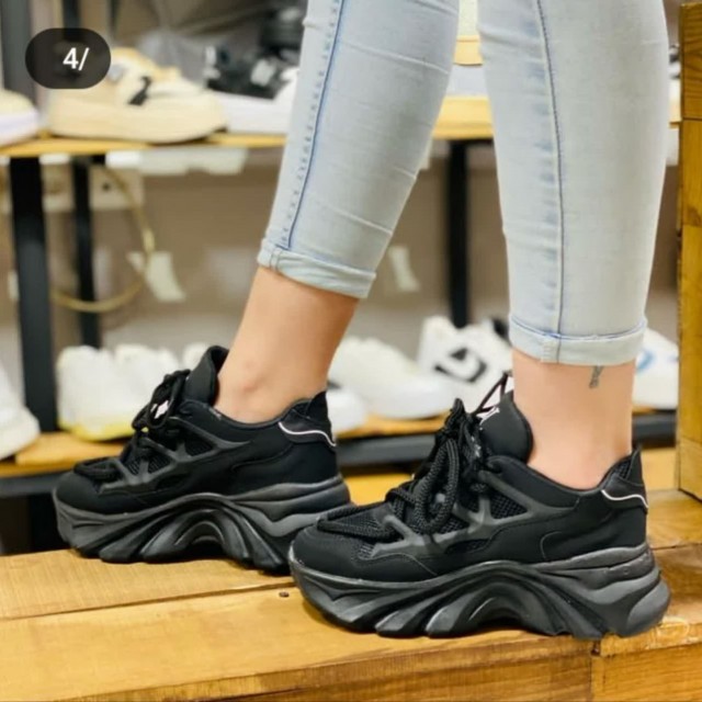 تخفیف ویژه کفش اسپرت دخترانه زنانه مدل لوئیس  ویلتون LV  زیبا و بادوام رنگ مشکی باارسال رایگان