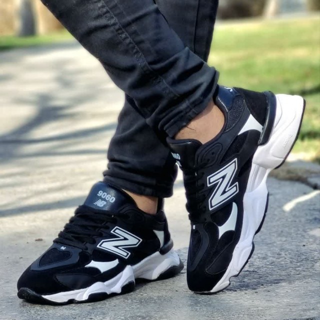 فروش ویژه کفش کتونی اسپرت مردانه پسرانه مدل نیوبالانس   شیک و پرفروش رنگ مشکی سفید باارسال رایگان  کد 3700