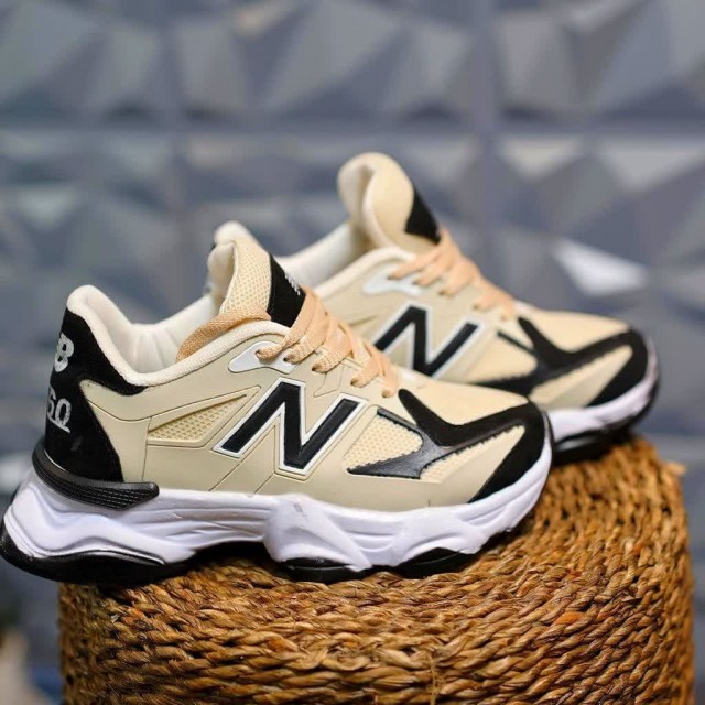 مدل پیشنهادی کفش اسپرت زنانه دخترانه مدل نیوبالانس 9060 رنگ کرم مشکی  باارسال رایگان
