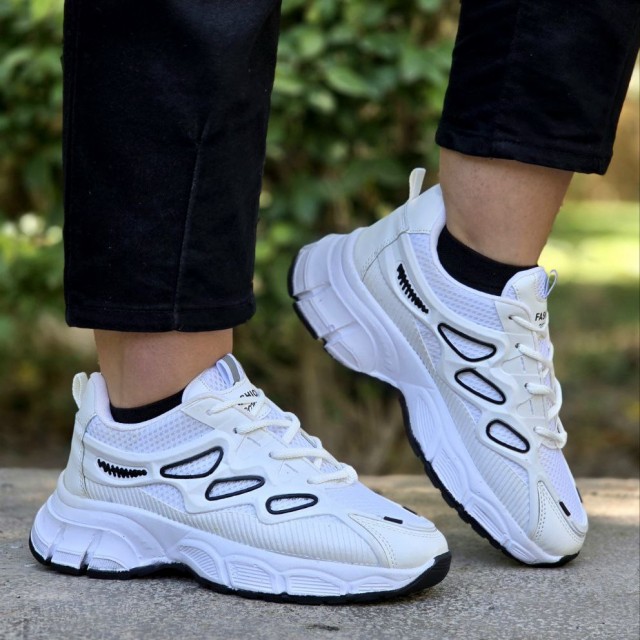 حراج شکفت انگیز کتونی اسپرت دخترانه و زنانه مدل اشکی رنگ سفید مشکی یه کار فوق العاده شیک و مدرن  با ارسال رایگان