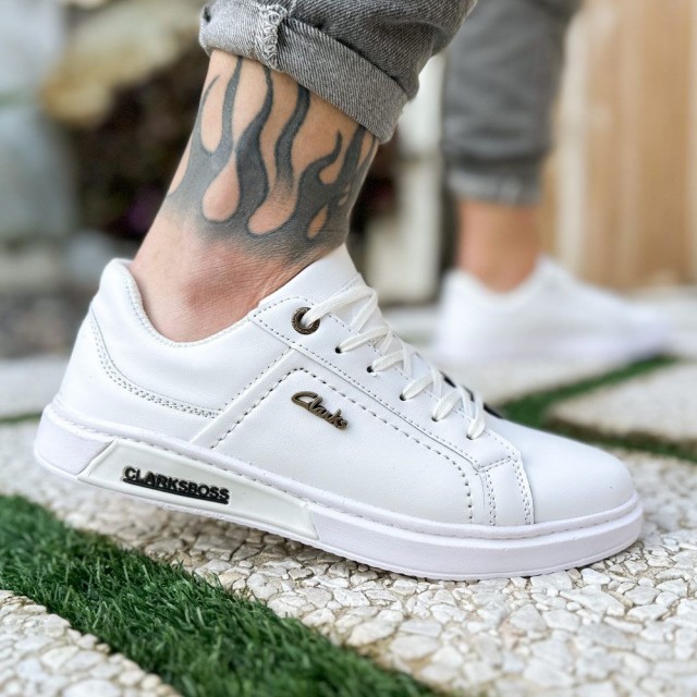 حراج ویژه کفش کتونی ونس اسپرت مردانه و پسرانه مدل کلارک رنگ سفید تمام یه کار بی نظیر و خاص با ارسال رایگان