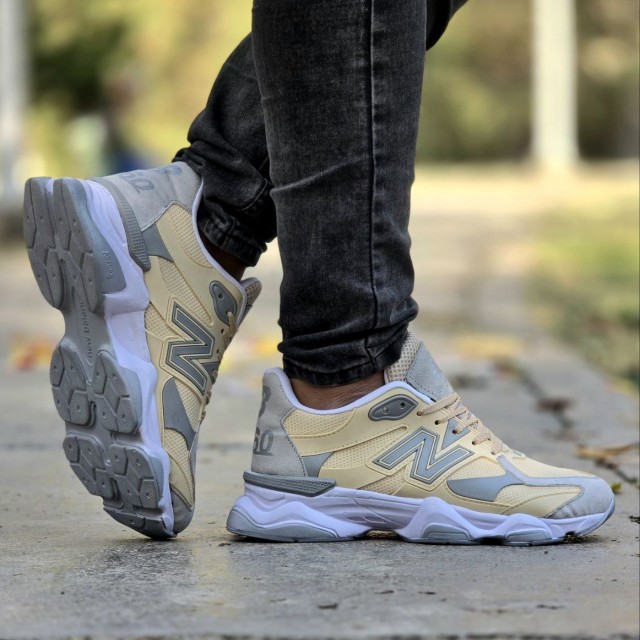 تخفیف جدید ترین کفش کتونی  مردانه و پسرانه مدل نیوبالاس  رنگ کرم  طوسی یه کار جدید  ومناسب افراد خاص پسند  با ارسال رایگان