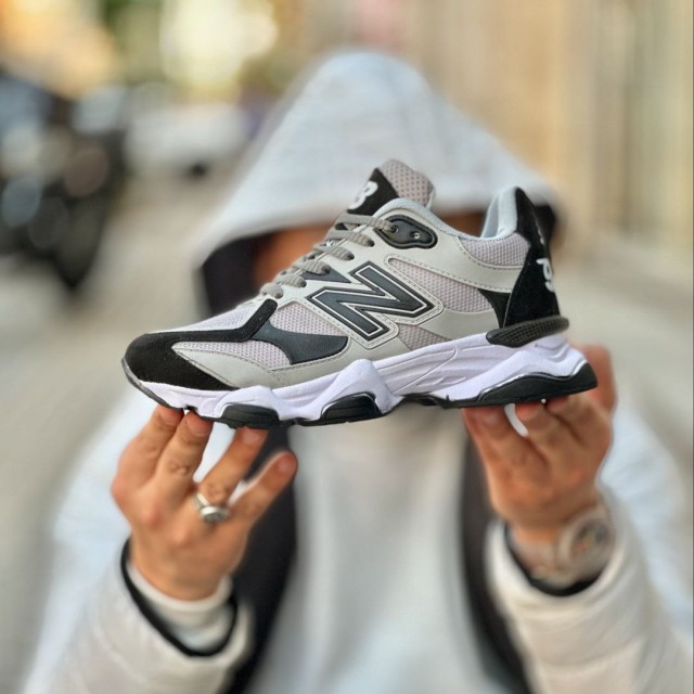 فروش باورنکردنی کفش کتونی اسپرت مردانه و پسرانه مدل نیوبالانس مدل جدید  رنگ طوسی مشکی زیره سفید  زیبا و خوشپا با ارسال  رایگان