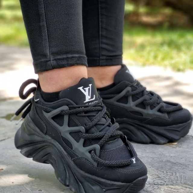 فروش شگفت انگیز کفش کتونی اسپرت زنانه و دخترانه مدل لوئیس ویلتون رنگ مشکی تمام یه کار عالی و شیک  کیفیت درجه یک با ارسال رایگان