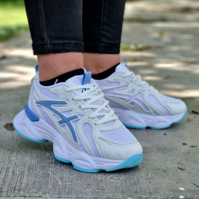 تخفیف ویژه کفش کتونی اسپرت دخترانه و زنانه مدل آسیکس رنگ سفید آبی یه کار جدید و مدرن با ارسال رایگان