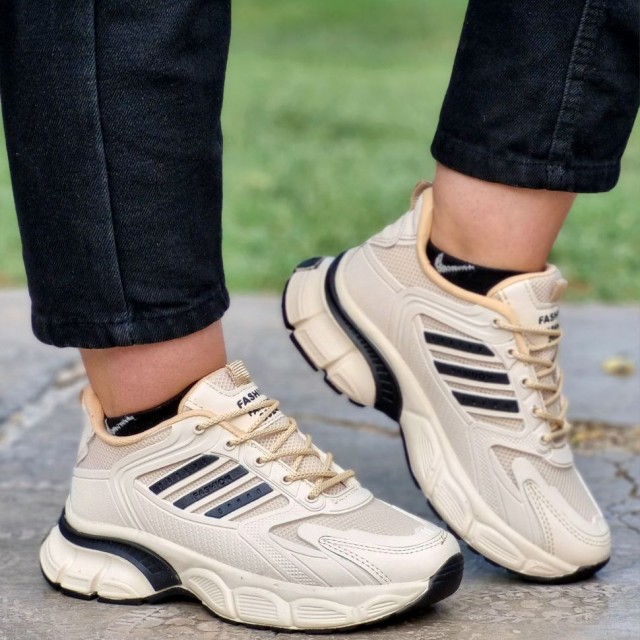 فروش خاص کفش اسپرت زنانه دخترانه مدل آدیداس  شیک و جدید رنگ کرم مشکی باارسال رایگان