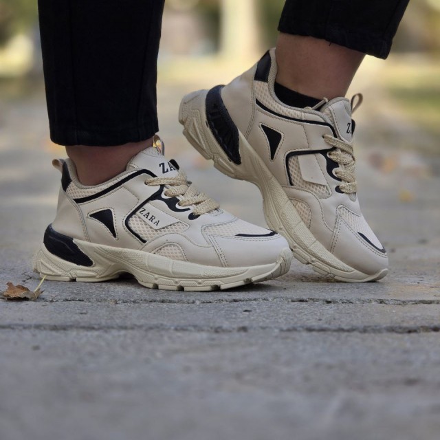 تخفیف کفش اسپرت لژدار دخترانه زنانه مدل ZARA یه مدل منحصربفرد  رنگ  کرم مشکی باارسال رایگان