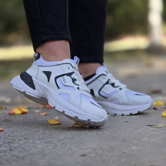 فروش فوق العاده  کفش اسپرت لژدار دخترانه زنانه مدل ZARA باطرح و جنس عالی  رنگ  سفید مشکی باارسال رایگان