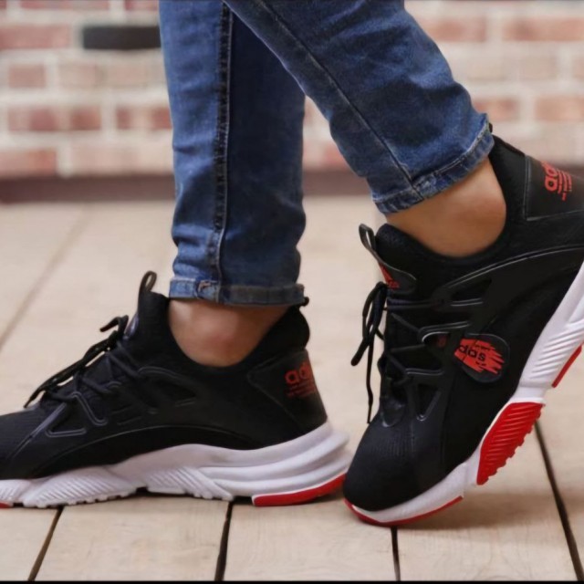 فروش این هفته کفش اسپرت مردانه مدل پیاده روی با کیفیت عالی رنگ مشکی قرمز باارسال رایگان