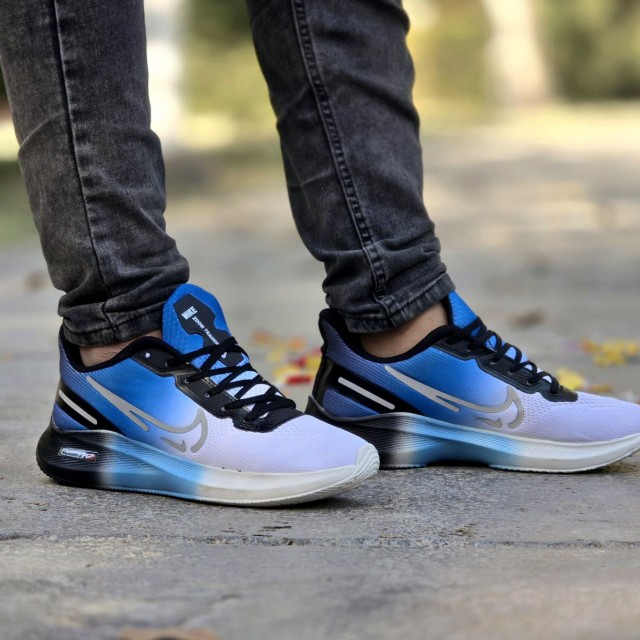 فروش استثنایی کفش  اسپرت مردانه مدل نایک اسپیسر جذاب رنگ  آبی سفید باارسال رایگان