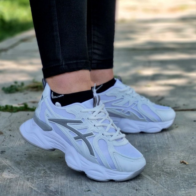 تخفیف کفش کتونی اسپرت زنانه دخترانه مدل اسیکس بسیار  عالی  رنگ سفید طوسی باارسال  رایگان