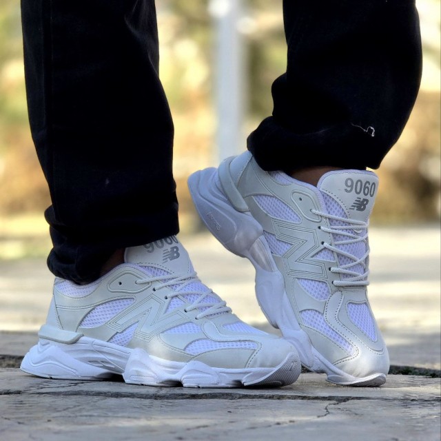 حراج فوق العاده کفش کتونی اسپرت پسررانه و مردانه مدل نیوبالانس 9060 رنگ سفید تمام یه کار بی نظیر و زیبا با ارسال رایگان