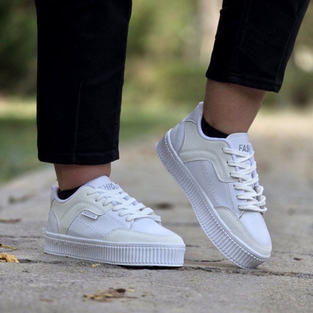 تخفیف فوق العاده کفش کتونی دخترانه و زنانه مدل فشیون رنگ سفید تمام پاخور عالی  و باکیفیت با ارسال رایگان