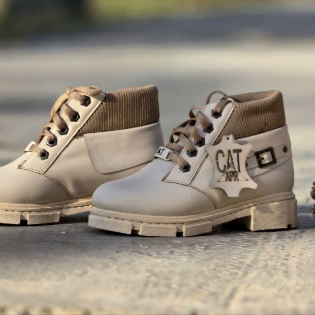 فروش واقعی کفش نیم بوت بچگانه طبی  خاص رنگ کرم قهوه ای با ارسال رایگان