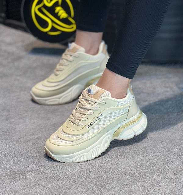 فروش ویژه کفش اسپرت زنانه دخترانه مدل فشیون پروانه‌ای نرم و خاص رنگ کرم سبز باارسال رایگان