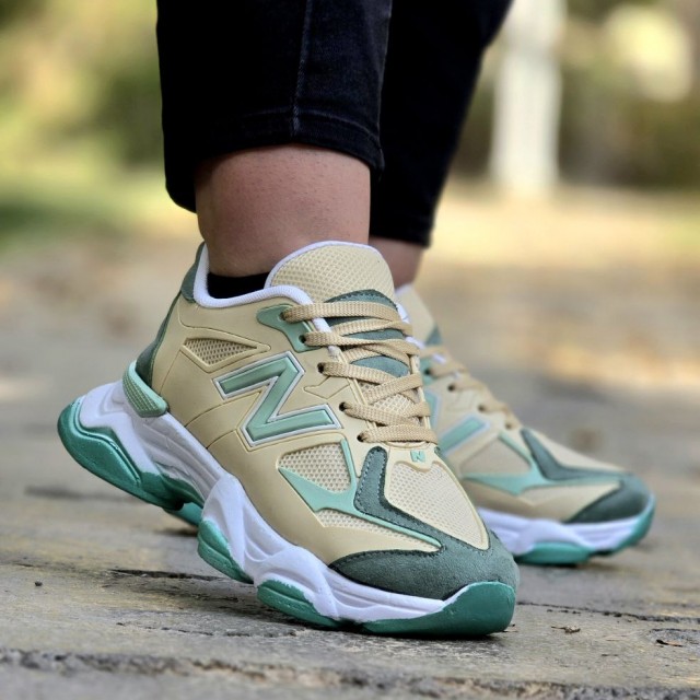حراج خاص کفش اسپرت زنانه دخترانه مدل نیوبالانس 9060 بسیار جذاب رنگ کرم سبز باارسال رایگان