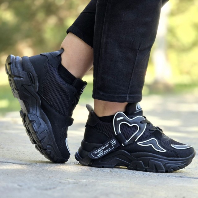 فروش فوق العاده کفش اسپرت شیک قلبی مدل زارا zara  سبک و خاص رنگ مشکی باارسال رایگان