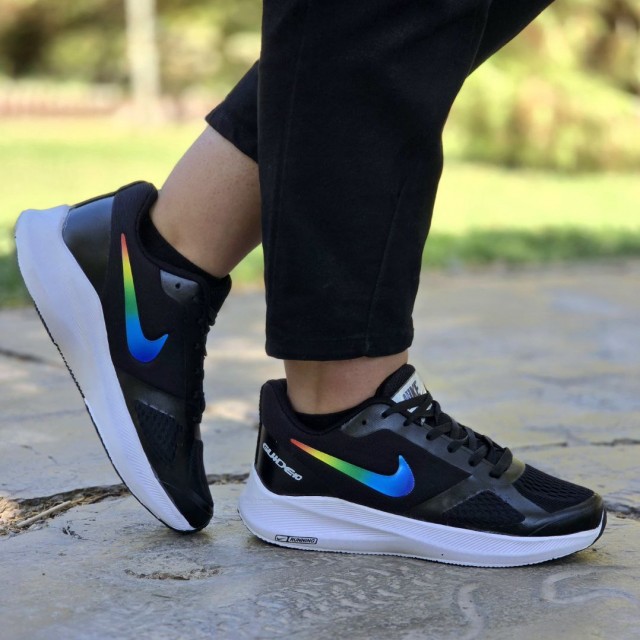 حراج بی نظیر کفش کتونی اسپرت زنانه دخترانه مدل نایک اسپیسر  شیک و جذاب رنگ مشکی هولوگرامی باارسال رایگان