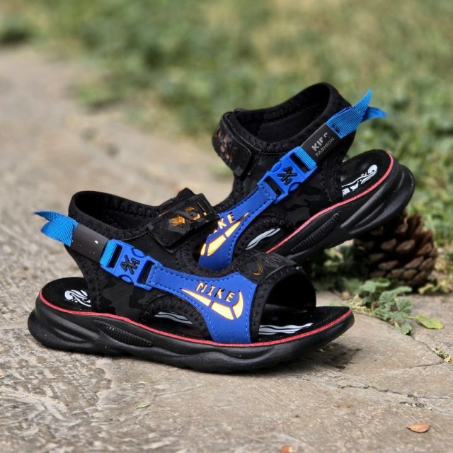 فروش خاص دمپایی صندل  پسرانه بچگانه چسبی شگفت انگیز رنگ مشکی ابی با ارسال رایگان