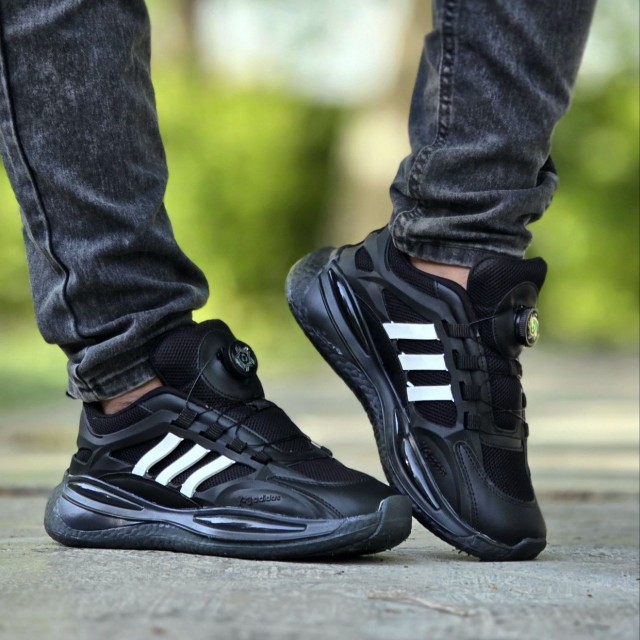 فروش جذاب کفش کتونی اسپرت  پمپی مردانه پسرانه مدل  آدیداس کپسولی با کیفیت عالی  رنگ مشکی  باارسال رایگان