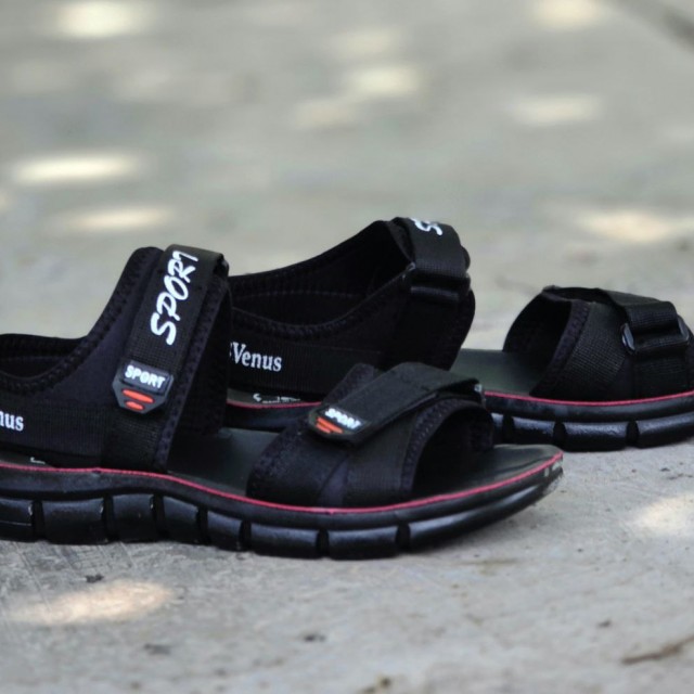 حراج این هفته صندل چسبی طبی بچگانه پسرانه  شیک و خاص رنگ مشکی با ارسال رایگان