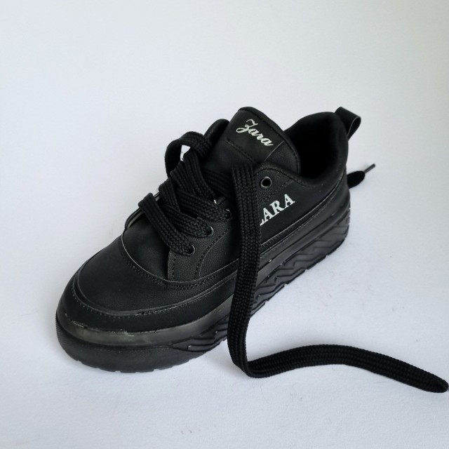 فروش فوق العاده کفش کتونی اسپرت ونس زنانه دخترانه مدل زارا  زیبا و پرفروش رنگ مشکی باارسال رایگان