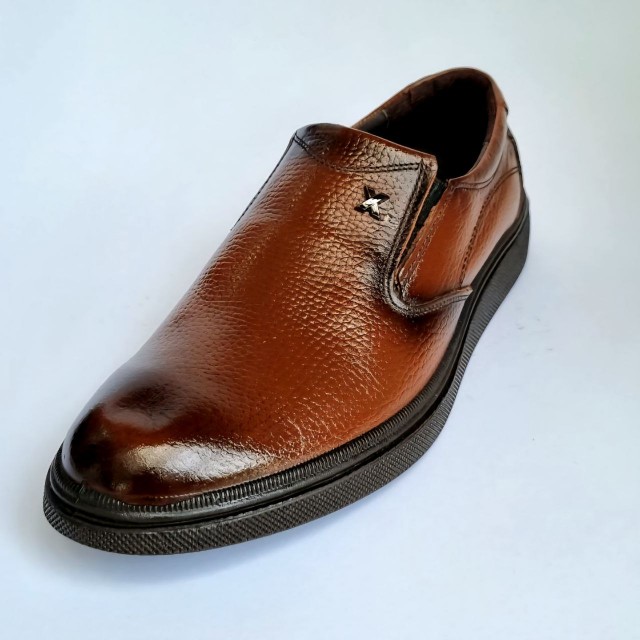 فروش جذااااب کفش مجلسی مردانه و پسرانه چرم طبیعی تبریز راحت و نرم رنگ قهوه ای با ارسال رایگان