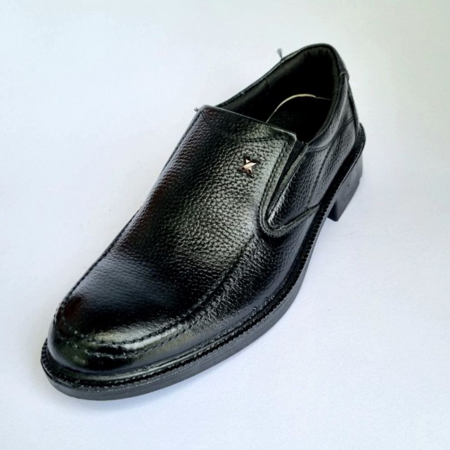 فروش عاااالی کفش مجلسی مردانه و پسرانه چرم طبیعی تبریز  مناسب برای آقایون خوش سلیقه رنگ مشکی  با ارسال رایگان