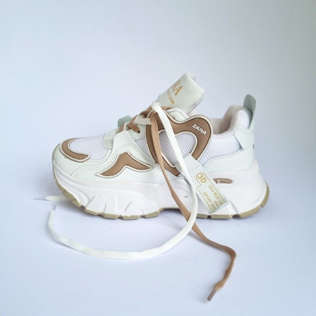 فروش جذاب این هفته کفش کتونی اسپرت زنانه دخترانه قلبی مدل زارا zara بسیار با کیفیت رنگ سفید قهوه ای باارسال رایگان