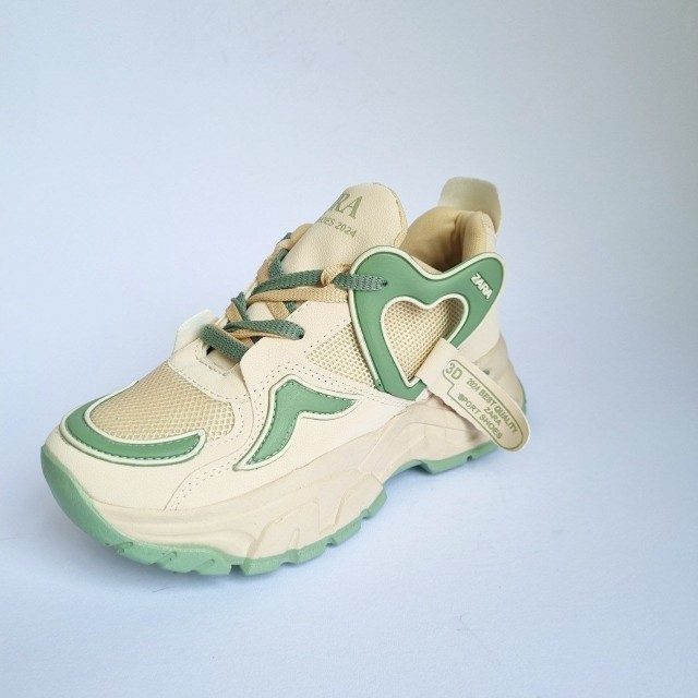 فروش فوق العاده کفش کتونی اسپرت زنانه دخترانه قلبی مدل زارا zara  رنگ کرم سبز بی نهایت عالی باارسال رایگان