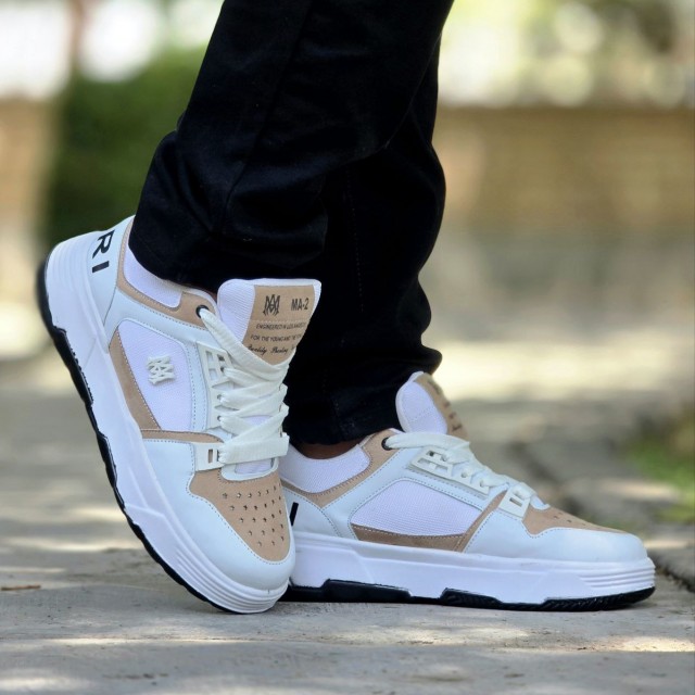 فروش جدید کفش اسپرت مردانه پسرانه مدل  Amiri (امیری)با کیفیت فوق العاده رنگ سفید کرم با ارسال رایگان