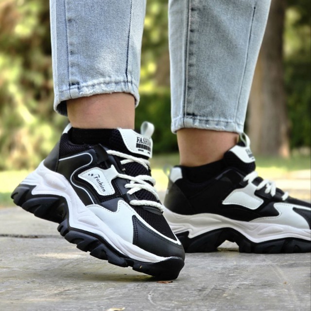 فروش بمب کفش اسپرت زنانه دخترانه مدل فشیون  عالی و خاص رنگ مشکی سفید باارسال رایگان