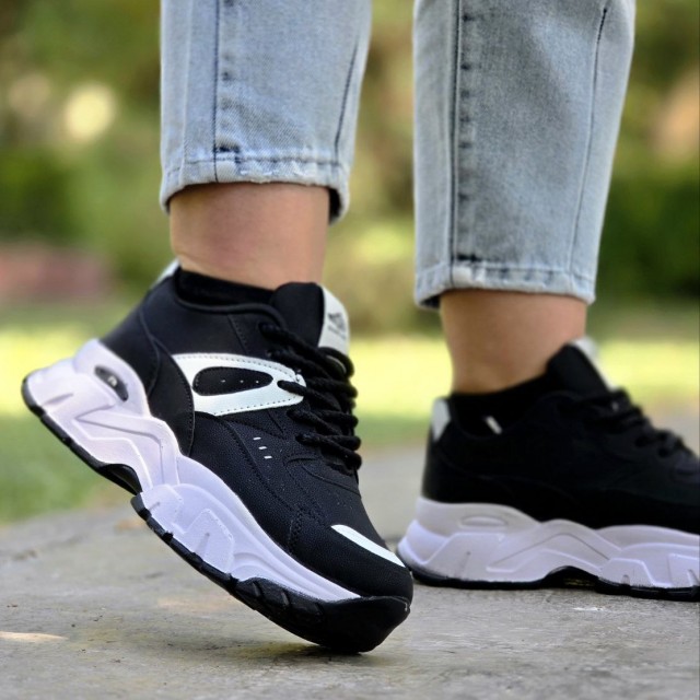 حرااااج استثنایی کفش اسپرت زنانه دخترانه مدل فشیون  مناسب برای خانم های شیک پسند رنگ مشکی سفید  باارسال رایگان