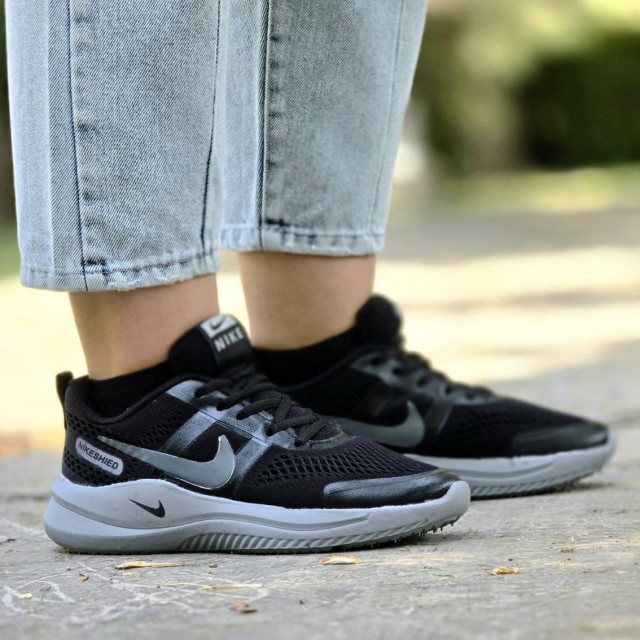 حراج ارزان کفش کتونی اسپرت نایک گام لند زنانه و مردانه جدید و  باکیفیت  رنگ مشکی طوسی با ارسال رایگان