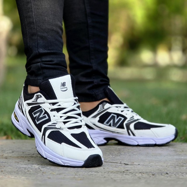 حراااااجی کفش کتونی اسپرت مردانه و زنانه مدل نیوبالانس 530 یه مدل خاص و جدید رنگ سفید مشکی   با ارسال رایگان