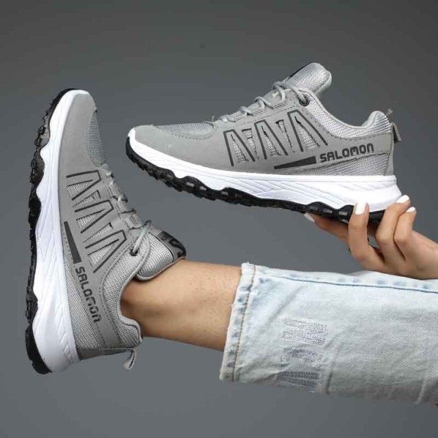 فروش ویژه  کفش کتونی اسپرت مردانه پسرانه مدل سالامون شیک و خوشپا رنگ طوسی مشکی سفید  با ارسال رایگان