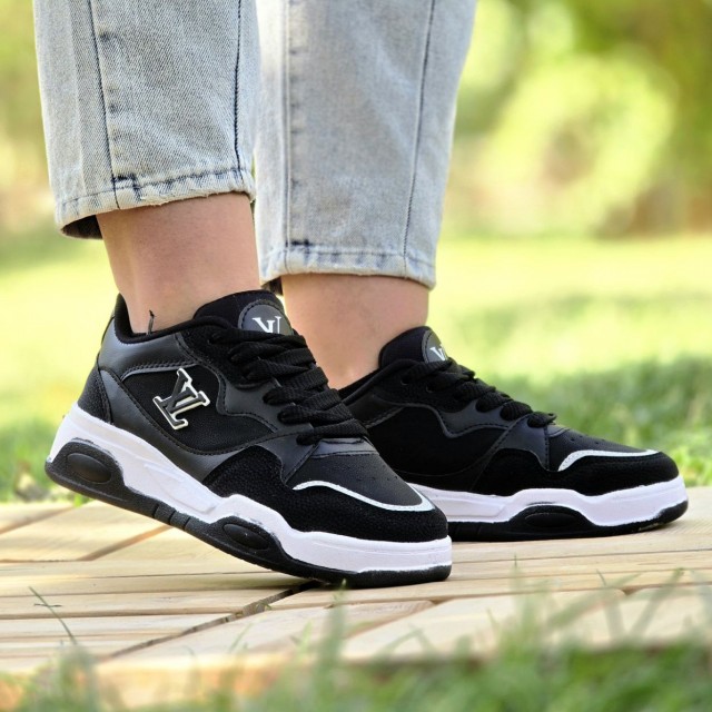 حراج استثنایی کفش  اسپرت دخترانه زنانه مدل لویی  ویلتون LVپرطرفدار و جذاب  رنگ مشکی زیره سفید با ارسال رایگان