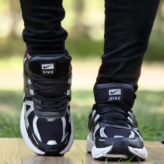 پیشنهاد تکرار نشدنی کفش کتونی اسپرت مردانه پسرانه مدل وی تو کی  سبک و مقاوم رنگ مشکی سفید با ارسال رایگان