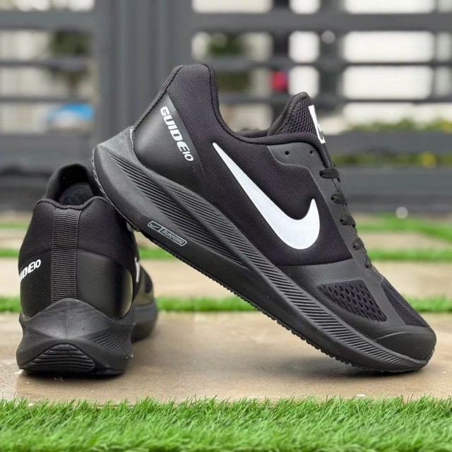 فروش خاص کفش کتونی اسپرت مردانه پسرانه مدل نایک اسپیسر باکیفیت و بی نقص رنگ مشکی تمام  نایک سفید با ارسال رایگان