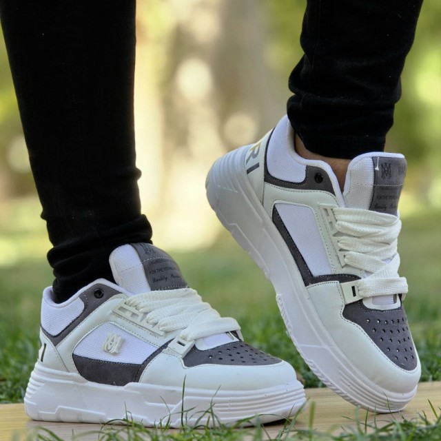 حراج جدید کفش اسپرت مردانه پسرانه مدل  Amiri (امیری) مدرن و ترند رنگ سفید طوسی با ارسال رایگان