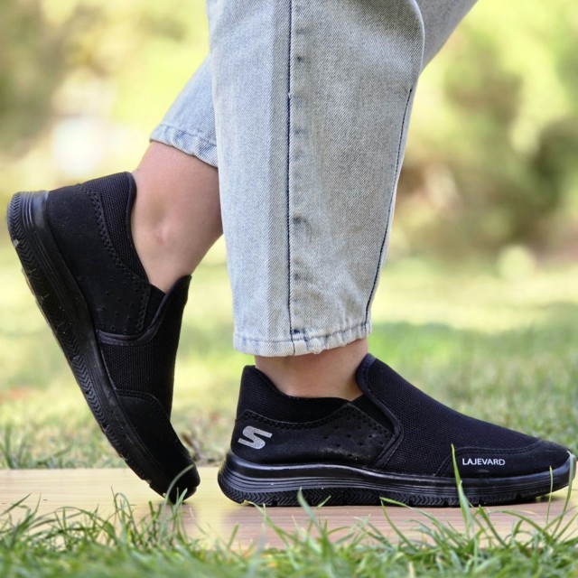 تخفیف عاالی کفش کتونی ست اسپرت اسکیچرز  زنانه و مردانه خوشپا رنگ مشکی تمام با ارسال رایگان